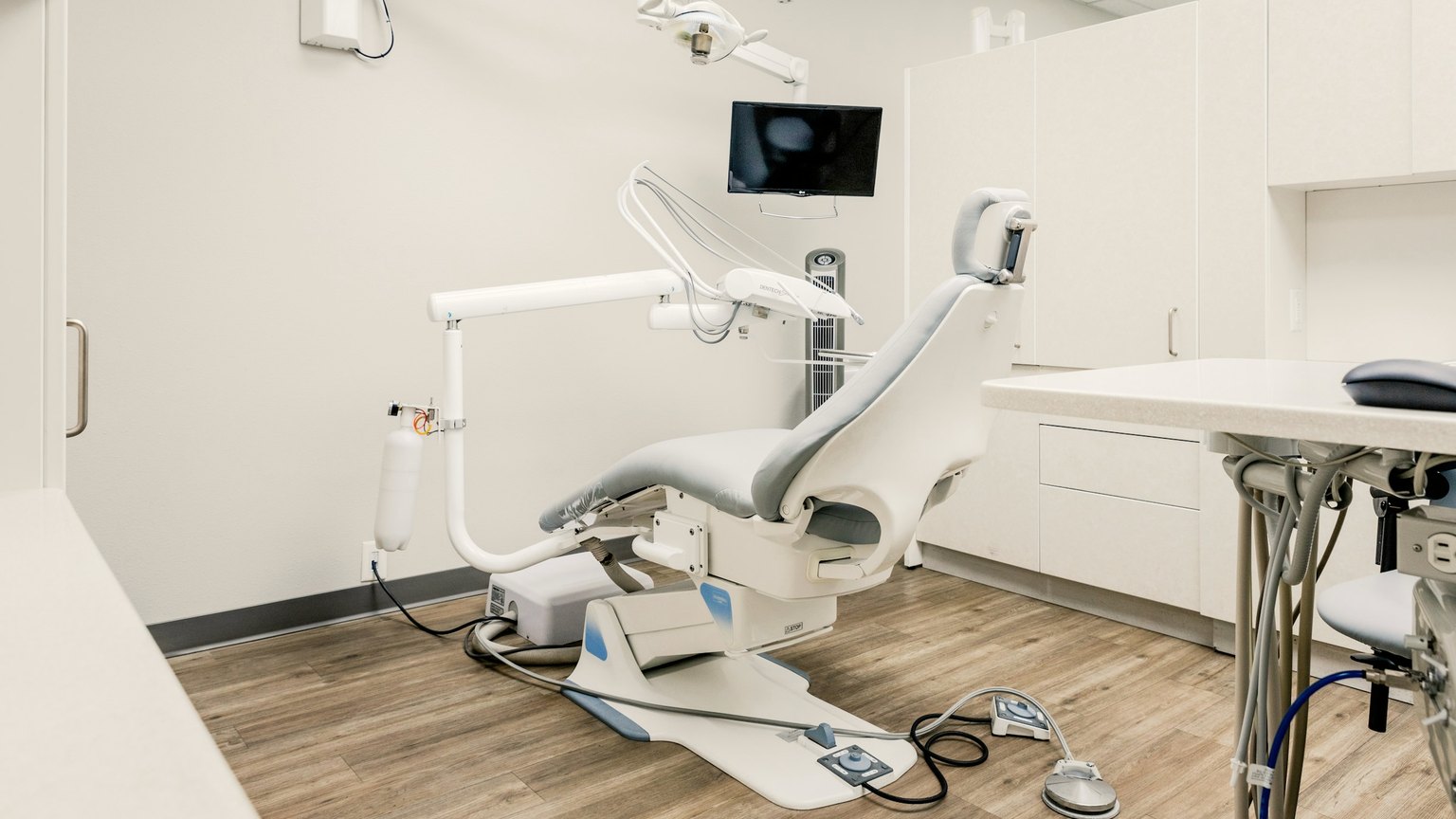 A modern dental treatment room